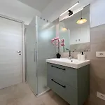 Apartment Pulse Your Urban Escape *