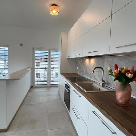 Pulse Your Urban Escape Apartman