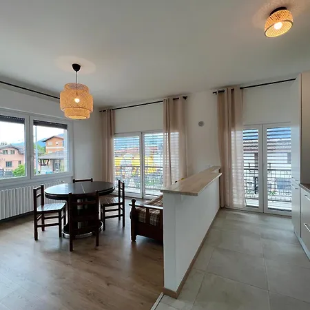 Apartman Pulse Your Urban Escape Domaso