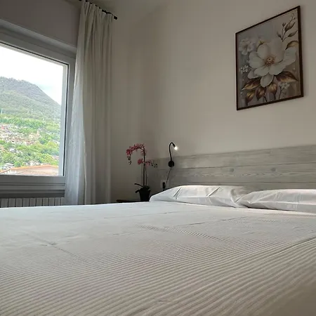 Apartman Pulse Your Urban Escape Domaso